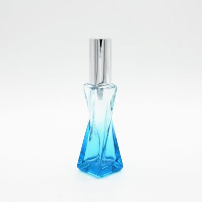 wholesale shiny silver screw pump refillable Blue empty 20ml perfume glass bottle