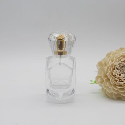 2019 New Design Prismatic Square Shape 100ml Glass Perfume Bottle For With Sprayer