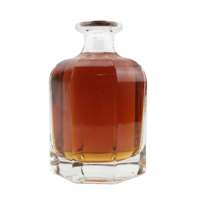 Thick bottom high quality 700ml liquor glass bottle 