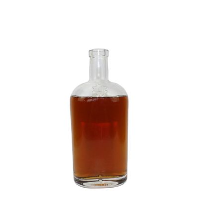 Hot sale 750ml empty clear transparent vodka whiskey glass liquor bottle brandy bottle 