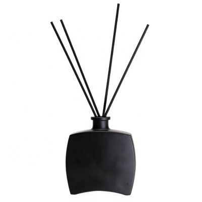 Supplier 110ml Empty Matte Black Glass Reed Diffuser Bottle For Air Freshener