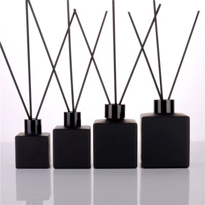 luxury empty round black diffuser room fragrance bottle