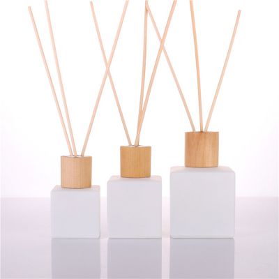 hot sale round matt white custom empty glass bottle for fragrance