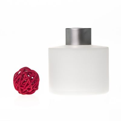 Empty Round Shape Matte White Reed Diffuser 150ml Glass Diffuser Bottle 