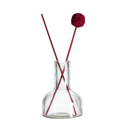 Long Neck Design Glass Diffuser Bottle 200ML Reed Diffuser Bottle With Rattan Stick