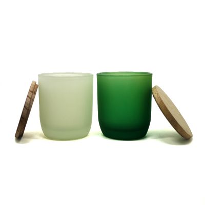 Simple and elegant solid glossy translucent glass candle jar candle holder with lid