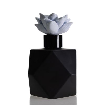 Black color reed diffuser glass bottle 100ml 4oz reed diffuser empty bottle with gypsum flowers