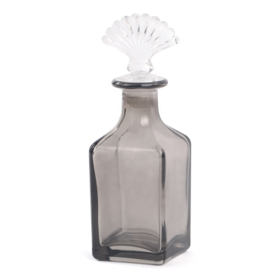 wholesale customized colour 130ml luxury empty reed diffuser glass bottle with cork