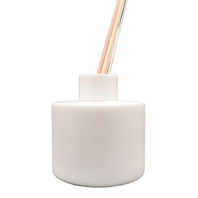 customized diffuse bottles 100ml Empty matte white round reed diffuser glass bottle Refillable Fragrance aroma diffuse bottle