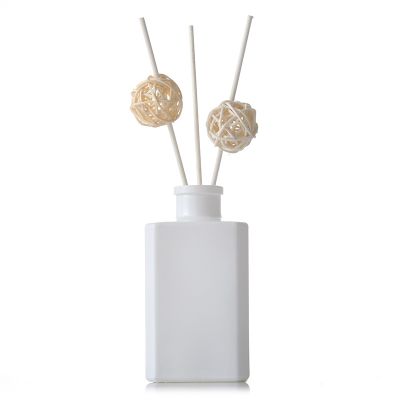 White aromatherapy essential oil diffuser premium high quality glass container 150ml