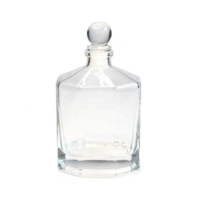 Custom Premium 150ml Reed Diffuser Glass Decoration Aroma Diffuser Bottle with cork
