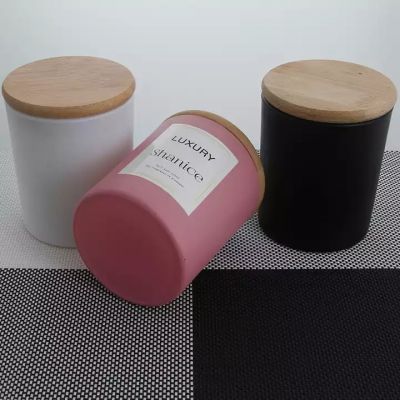 The factory produces the wholesale new fashion home various size glass candle jar with lids