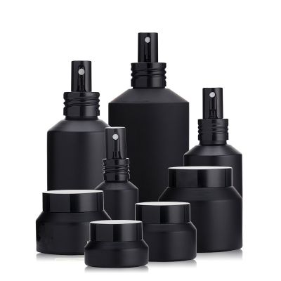 Chinese Manufacturer Cheap Price Black Spray Essential Oil Bottles Shoulder Set Bottle