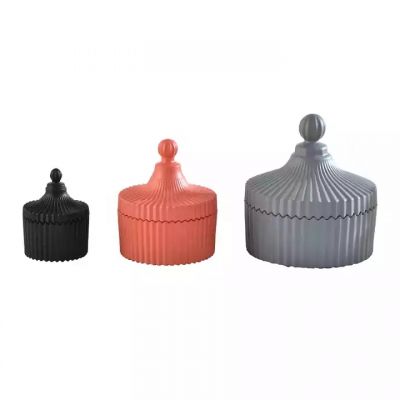 Wholesale 2.5oz 8oz 15oz empty wax glass candle jar colorful matte white matte black glass candle holder with Ger glass lid