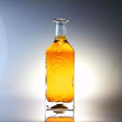 Hot Sale Extra Flint 700ml Emboss Lines Glass Liquor Bottle Empty 70 cl Vodka Bottles