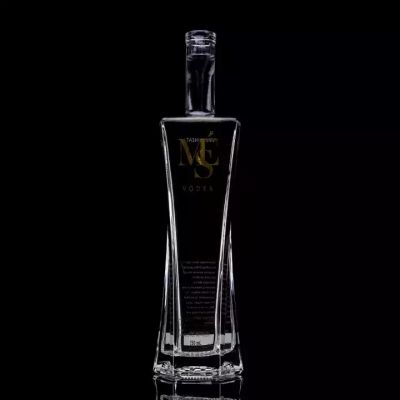 Customize 750ml 75cl Unique Shaped Square Shoulder Super Flint Rum Vodka Whisky Glass Bottle With Cork
