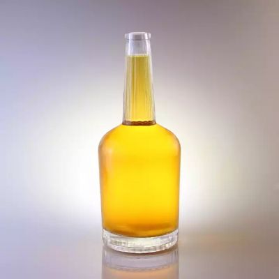 New Design Top Quality Long Neck Vodka Bottle With Wooden Cork