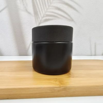 90ml matte black child resistant glass jar with plastic lid