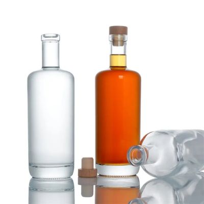 Factory Price Hot selling clear glass 750 ml vodka bottle 75 cl wine alcohol liquor glass bottle For Gin Whisky