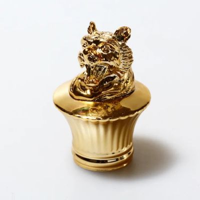 2023 new design China factory perfume glass Bottle with Zinc animal perfume zamac lion cap for perfume liquid