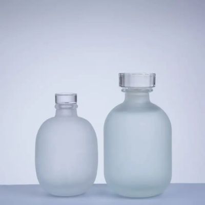 Decorative Clear 750Ml Frosted Vodka High Flint Glass Bottle With Cork As Custom Made
