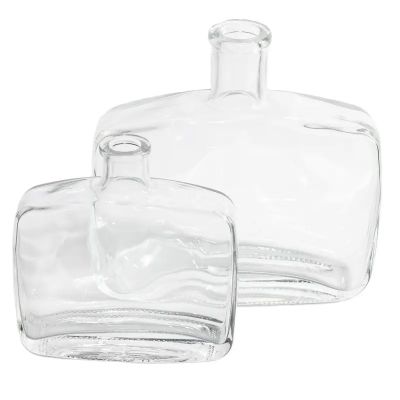 Transparent round empty flint glass liquor wine Whisky Vodka tequila bottle with sealed Liquor Bottle With Cork