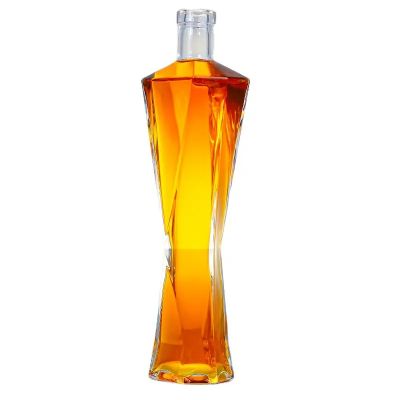 Manufacturer customized glass bottle 500ml 700ml 750ml whisky glass bottle with cork, transparent glass personalized design