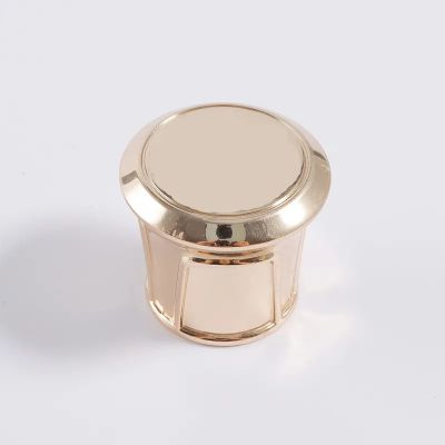 Luxury zinc-aluminium alloy cap for perfume liquor bottle