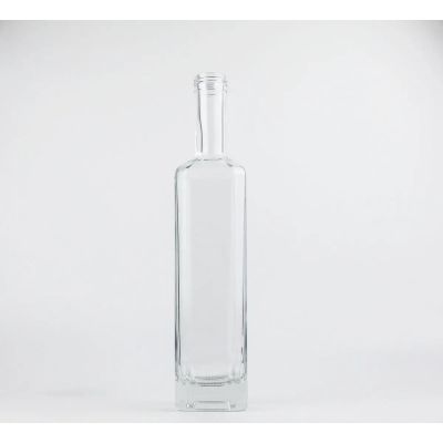Empty 500ml 700ml 750ml whisky glass bottle custom embossed logo vodka glass bottle with cork luxury gin rum liquor bottle