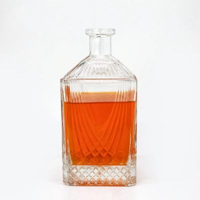 Square Engraving Embossed Pattern Liquor Glass Whiskey Gin Vodka Beverage Bottle 750 ml bottle