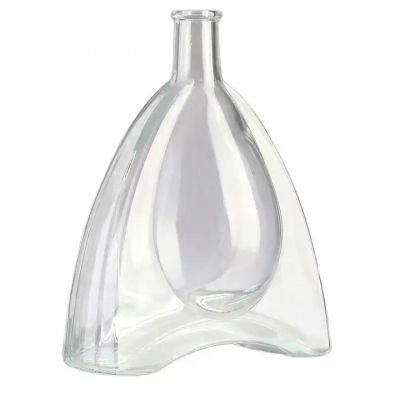 Wholesale Customized shape brandy liquor bottles 500ml 700ml 750ml screw cap empty vodka whisky glass bottles