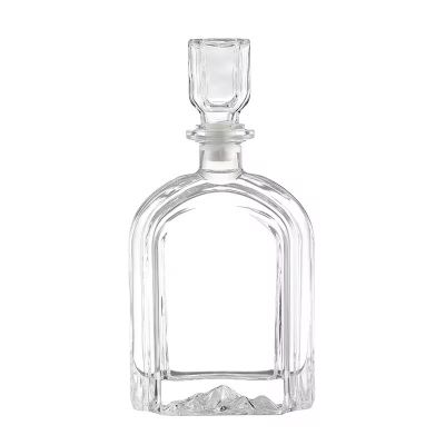 China factory crystal wine glass vodka whisky Beverage Liquor 700ml glass bottle with stopper cork