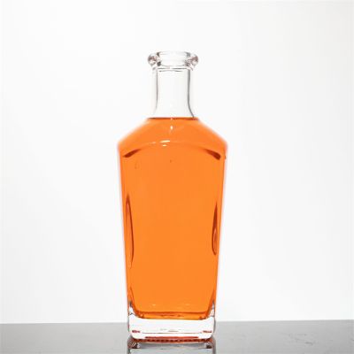 Free Sample Gin Glass Bottles Beverage Clear Cork Bouteille En Verre De Liquor Wholesale 700ml Glass Bottle