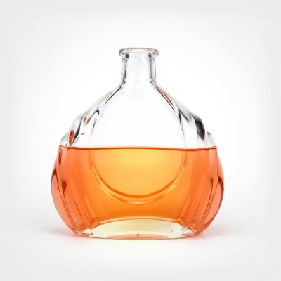 Luxury 700ml super flint glass bottle for brandy XO custom liquor wine alcohol bottle