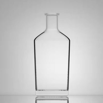Short Neck Square Shape Custom Spraying Frosting Glass Liquor Bottle With Natural Wooden Cork