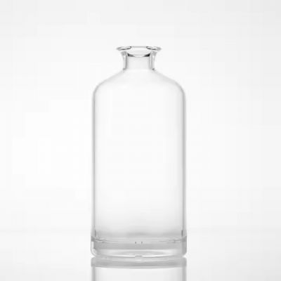 700ml Round Shape Short Neck Heavy Base Glass Whisky Tequila Bottle With Wooden Cork