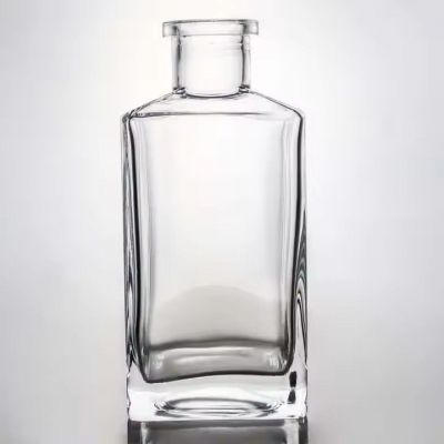 Premium Square Shaped 900ml Spirit Glass Bottle For Gin Rum Vokda Whisky Tequila