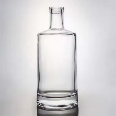 Wholesale 750ml Spirit Glass Bottle For Gin Rum Vokda Whisky Tequila