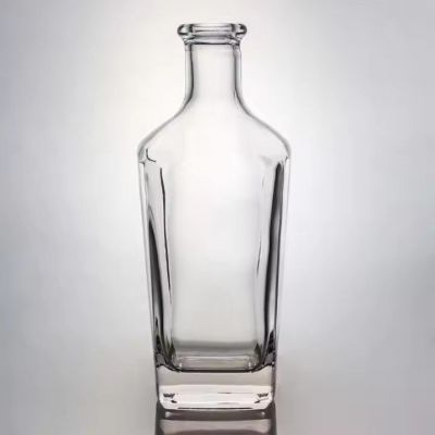 Luxury Custom glass bottle 700ml 800ml 1000ml empty high flint gin rum liquor glass bottle with cork