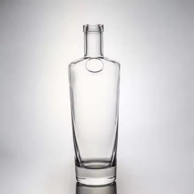 Wholesale round shaped 700ml 500ml 1000ml empty clear flint gin rum champagne liquor glass bottle with wood cork