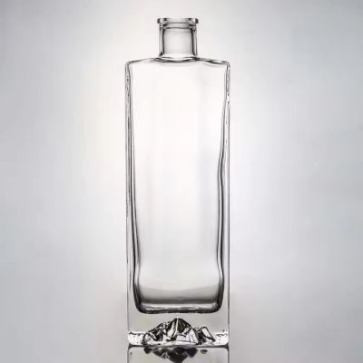 Custom mountain base 750ml whisky rum glass liquor bottle for vodka gin