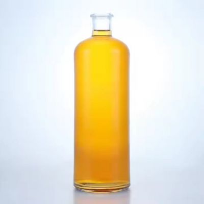 High Quality Empty Round 700ML 1000ML Clear Frosted Wine Liquor Glass Bottle with Wood Cork