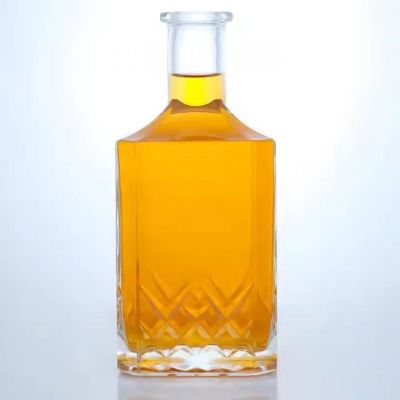 Popular square shaped glass bottle liquor vodka spirits tequila glass bottles 700ml thick bottom bottles with cork top