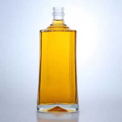 Special polygonal glass bottle liquor vodka spirits tequila glass bottles 500ml thick bottom bottles with teeth top