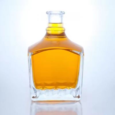 Customizable special style bottles Clear Flint 750ml Glass Bottle For Whisky Liquor Bouteille Bottiglie Vetro with Cork Cap