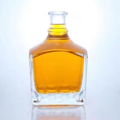 Best Selling Square Clear 150ml Glass Bottle Vodka Spirits Whiskey Gin Glass Rum Bottle With Corks