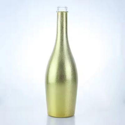 precio de fabrica de alta calidad de oro galvanoplastia botella de ron de lujo 700ml con diseno libre