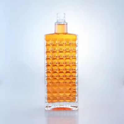 2022 New Design Square Decorative Pattern Engraved 500ml Rum Glass Bottle With Guala Caps