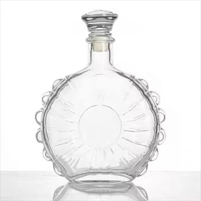 Diverse Styles Exquisite Buckle Empty Clear Glass Liquor Wine Whiskey Bottle Glass