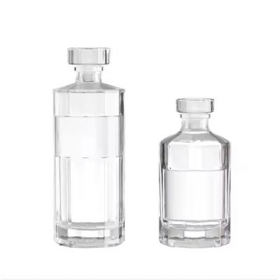 Wholesale 375ml 500ml 750ml Flint Glass Liquor Wine Bottle Gin Whisky Vodka Glass Bottle With Lid